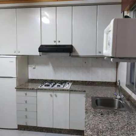 - 2 Bedrooms With Sea Views - 1892 *